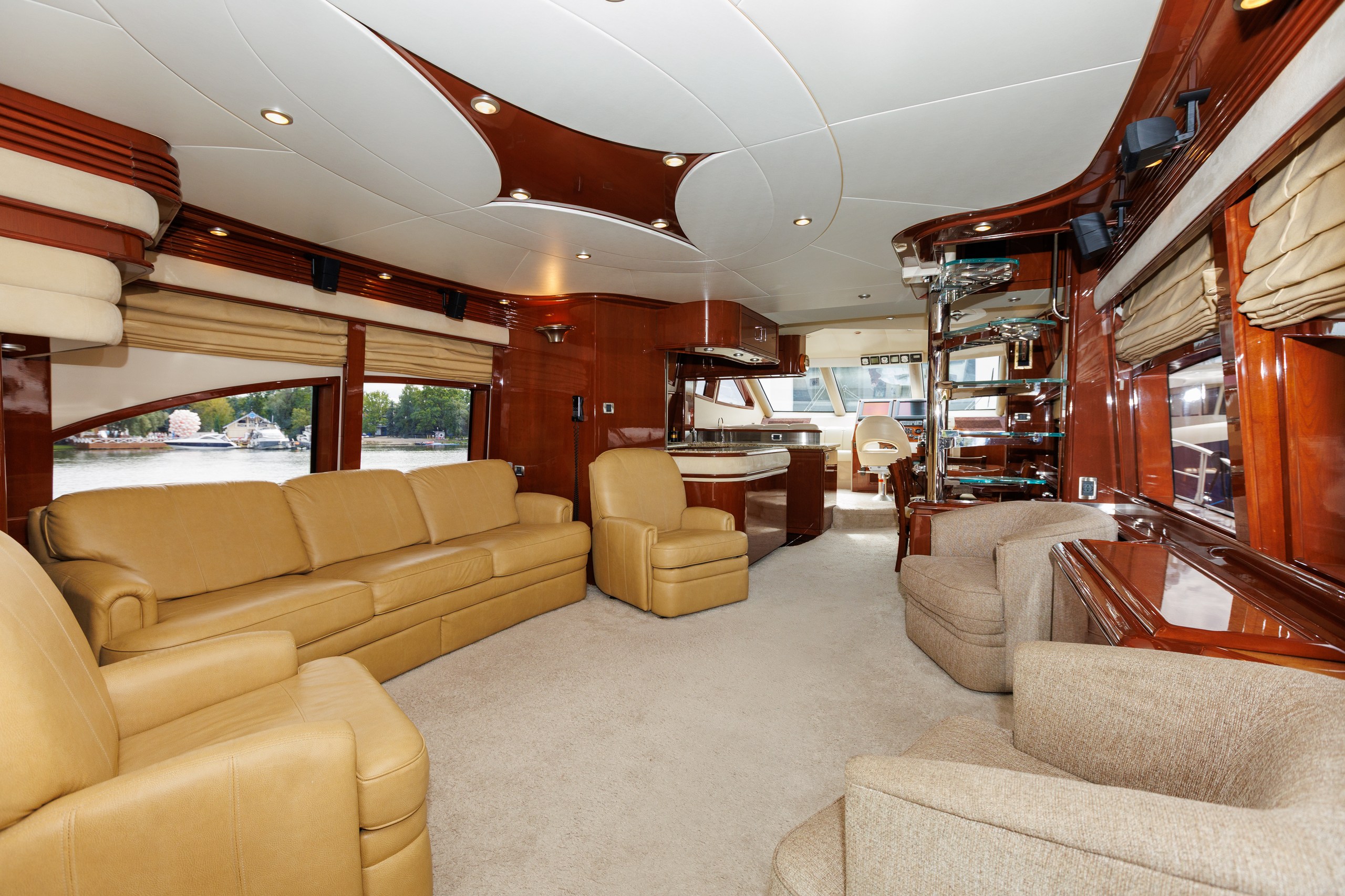 MARQUIS 690